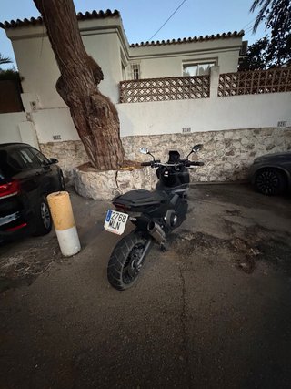 Honda X-ADV Negra
