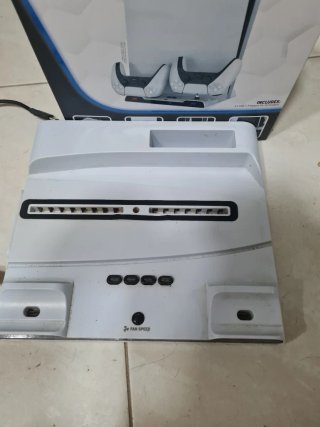BLACKFIRE Multifunción LED PS5 Stand