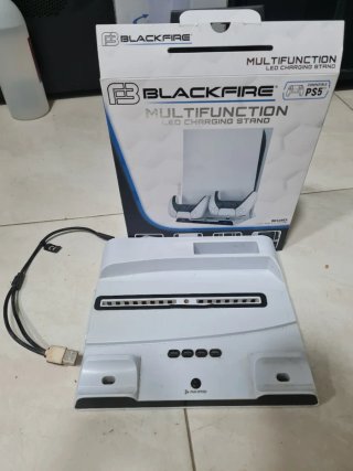 BLACKFIRE Multifunción LED PS5 Stand