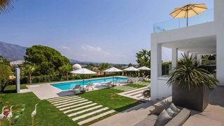 Chalet en alquiler en Las Brisas en Marbella