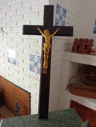 Crucifijo antiguo madera y metal