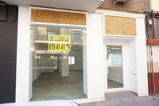 Local comercial en alquiler en Los Remedios en Sevilla