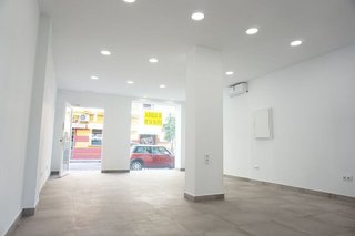 Local comercial en alquiler en Los Remedios en Sevilla