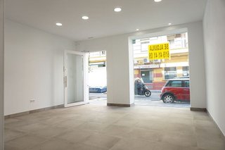 Local comercial en alquiler en Los Remedios en Sevilla