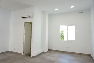 Local comercial en alquiler en Los Remedios en Sevilla