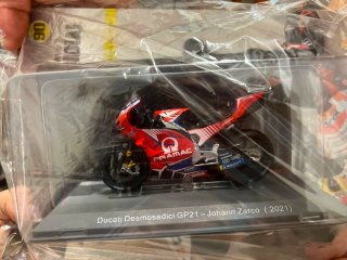 Maqueta Ducati Desmosedici GP21 Johann Zarco 1:18