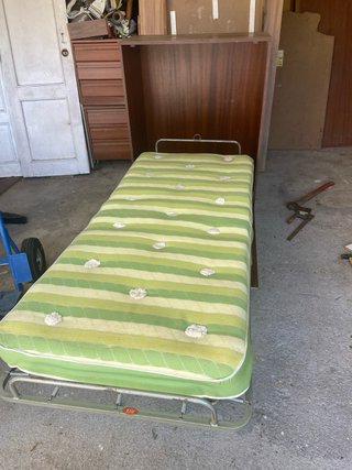 Mueble cama madera buen estado