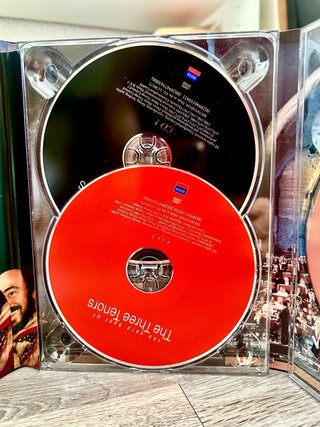⁠Los Tres Tenores Very Best Of 2 CD mas 1 DVD⁠