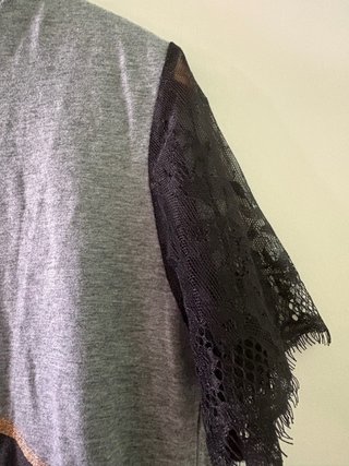 Camiseta larga Liu Jo estrella negra y dorada