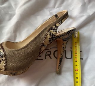 Zapato Peep Toe Uterqüe Beige y Marrón