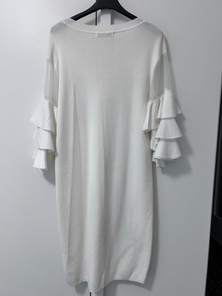 Vestito Paperplace bianco con maniche a volant