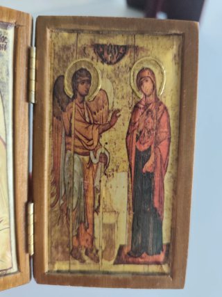 Tríptico y Capilla Virgen Religiosa