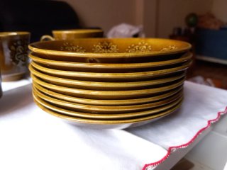 Tazas y platos Nescafé