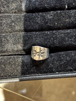 Anillo de plata con diseño de lagarto