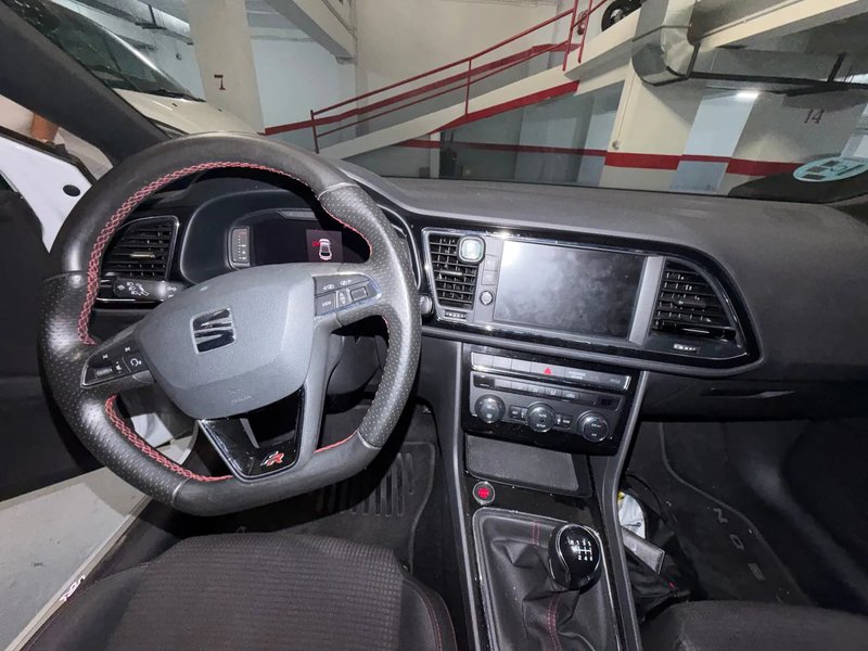 SEAT León 2020, foto 2