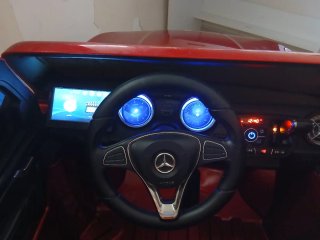 Coche eléctrico infantil Mercedes Rojo