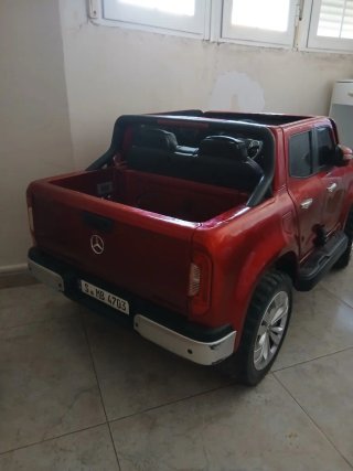 Coche eléctrico infantil Mercedes Rojo