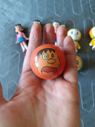 Muñecos Doraemon y amigos