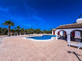 Casa en venta en Crevillent