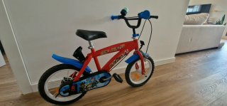 Bicicleta infantil Paw Patrol roja