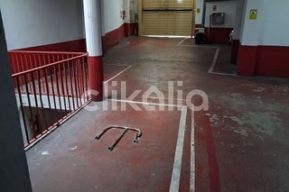 Garaje en venta en Centre en Cornellà de Llobregat