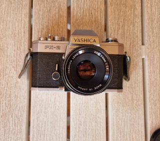 Yashica FX-2 Cámara + Accesorios