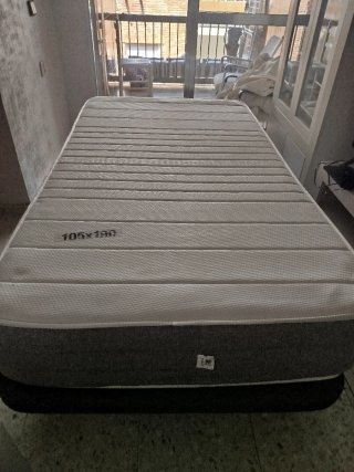 Base tapizada + colchón 105x190