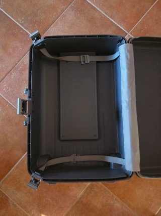 Maleta de viaje Samsonite gris