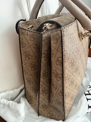 Bolso Guess Beige y Marrón Monogram