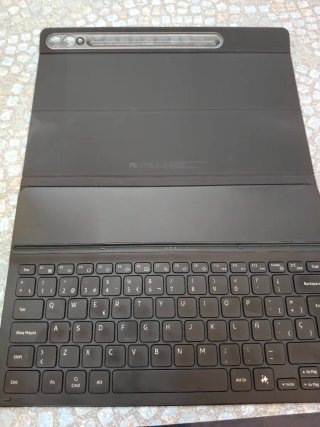Samsung Galaxy Tab S10+ con Teclado