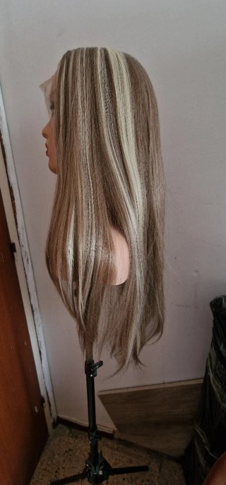 Peluca Lace Front rubia con mechones rubios