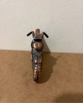 Moto Decorativa Metálica Bronce