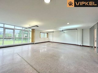 Oficina en alquiler en Os Mallos - San Cristóbal en Coruña (A)