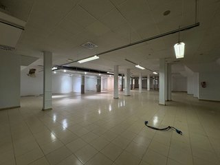 Local comercial en alquiler en Alcalá del Río