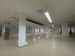 Local comercial en alquiler en Alcalá del Río