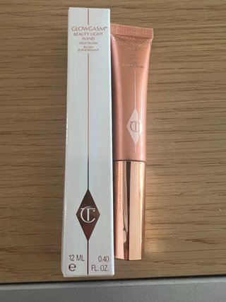 Charlotte Tilbury Glowgasm Beauty Light Wand