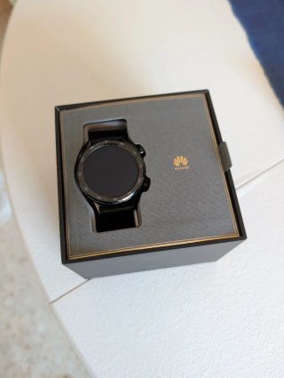 Smartwatch Huawei Watch GT + Caja Cargador y cable