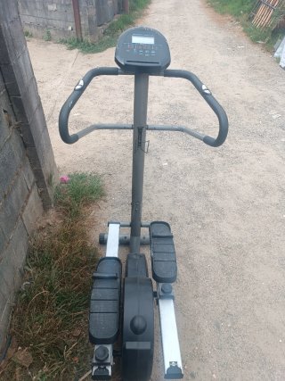 Bicicleta Elíptica Gimnasio