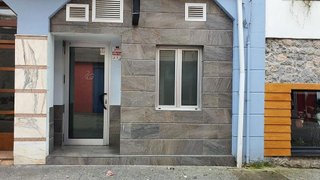 Local comercial en venta en Santoña