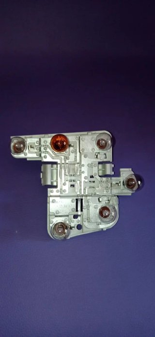 Portalámpara trasero izq Volvo S-40 año 2005.