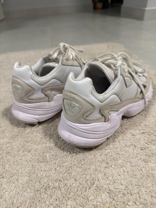 Zapatillas Adidas Mujer Talla 39.5 Beige/Blanco