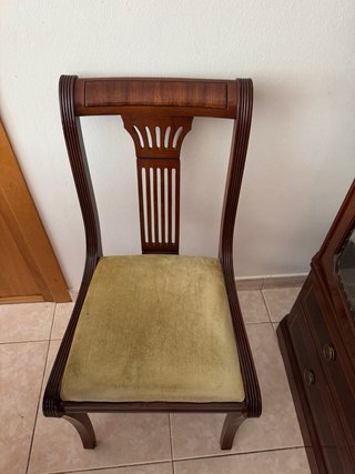 Mesa de comedor redonda + 4 sillas