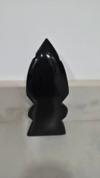 Pequeño tótem de obsidiana