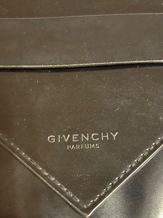 Pochette Givenchy Nera Lucida Busta Clutch