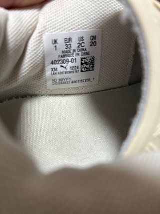 Zapatillas Puma Beige y Rosa  Numero 33