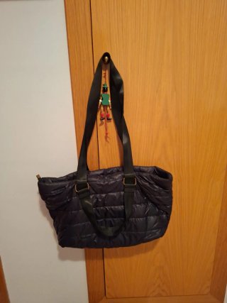 Bolso grande acolchado negro