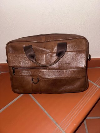 Bolso de mano de cuero marrón