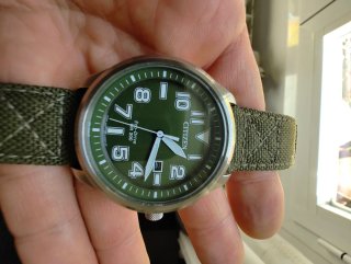 Reloj Citizen Eco-Drive Verde Militar