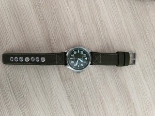 Reloj Citizen Eco-Drive Verde Militar