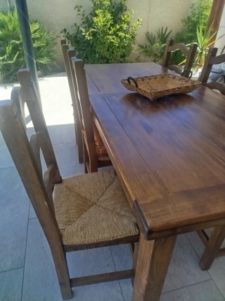 Mesa extensible + 6 sillas madera
